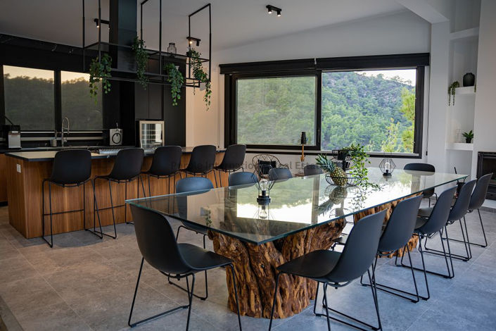 Image No.32-6 Bed Bungalow for sale