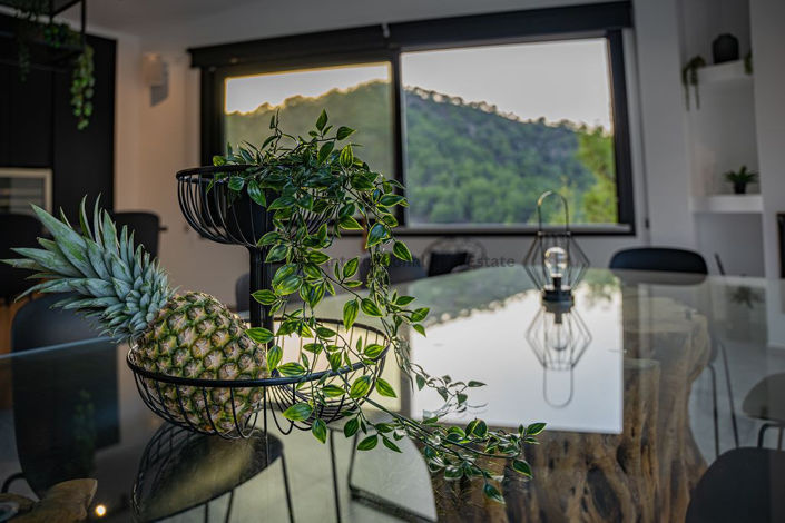 Image No.33-6 Bed Bungalow for sale