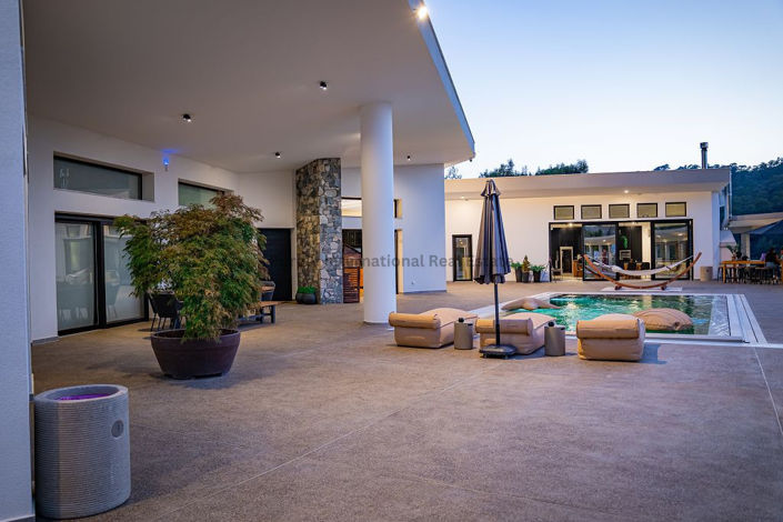 Image No.43-6 Bed Bungalow for sale