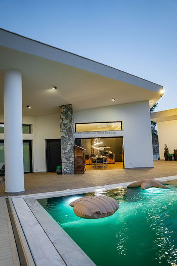 Image No.45-6 Bed Bungalow for sale