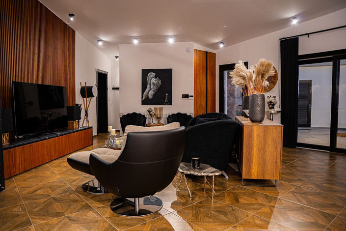 Image No.47-6 Bed Bungalow for sale