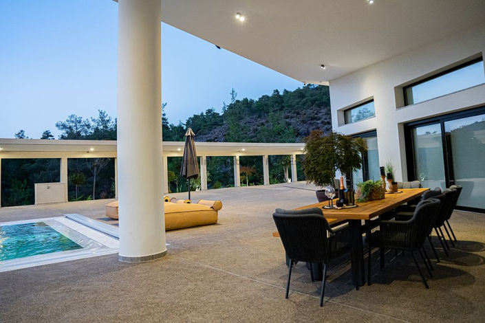 Image No.49-6 Bed Bungalow for sale