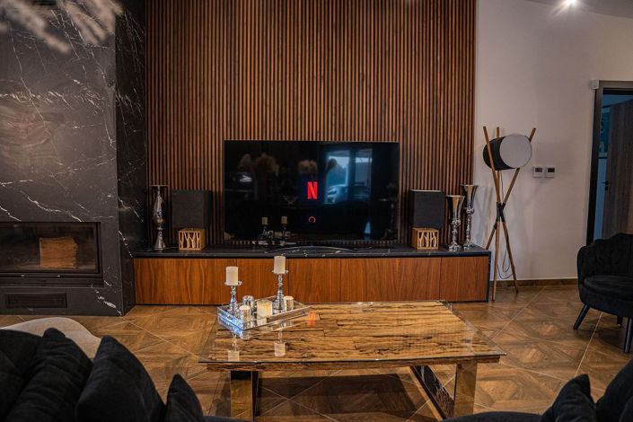 Image No.8-6 Bed Bungalow for sale