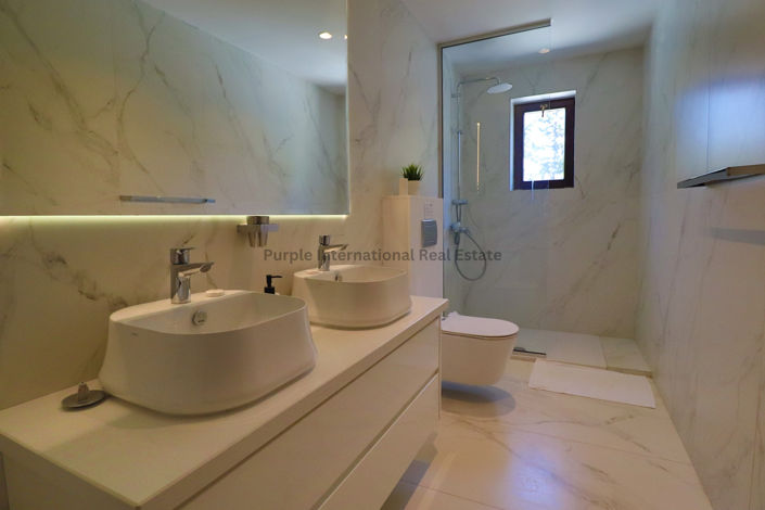 Image No.20-5 Bed Villa for sale