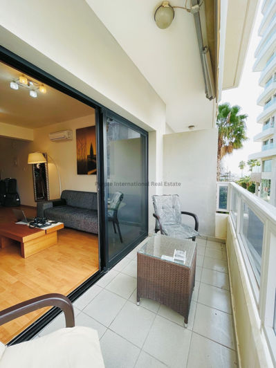 Image No.1-Appartement de 2 chambres à vendre à Agios Tychonas