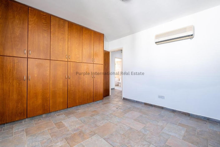 Image No.18-Commercial à vendre à Nicosie