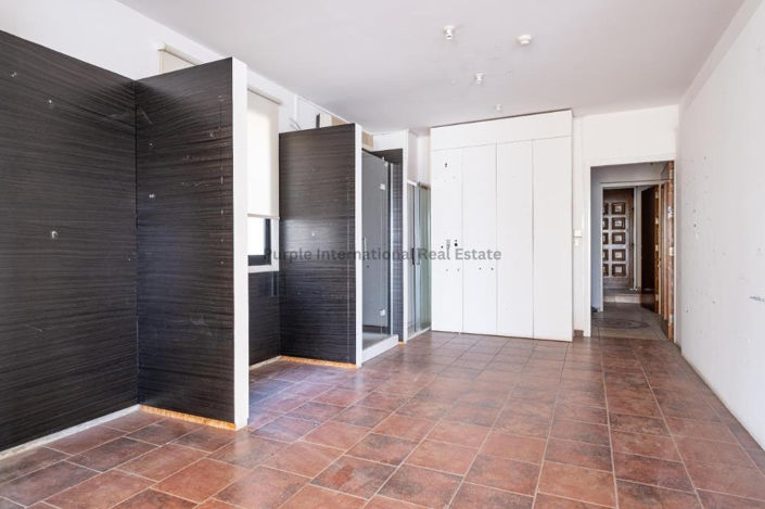 Image No.42-Commercial à vendre à Nicosie