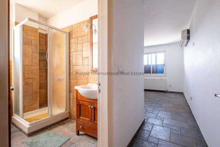 Image No.8-Commercial à vendre à Nicosie