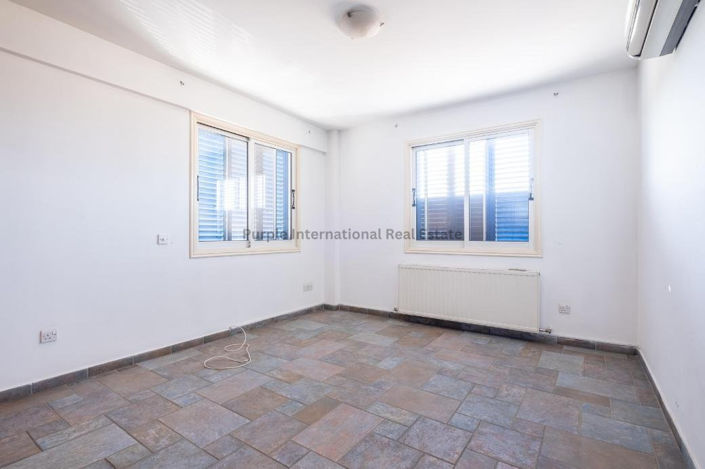 Image No.9-Commercial à vendre à Nicosie