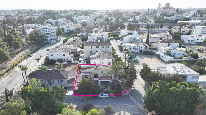 Image No.3-3 Bed House for sale