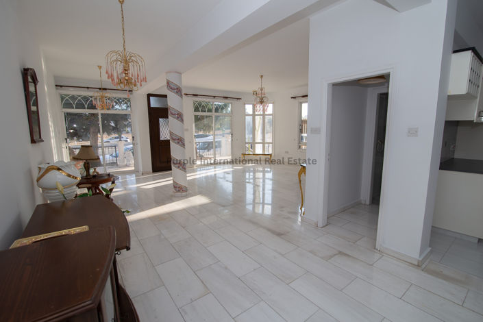Image No.1-2 Bed Villa for sale