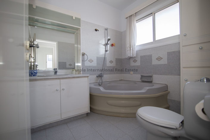 Image No.8-2 Bed Villa for sale