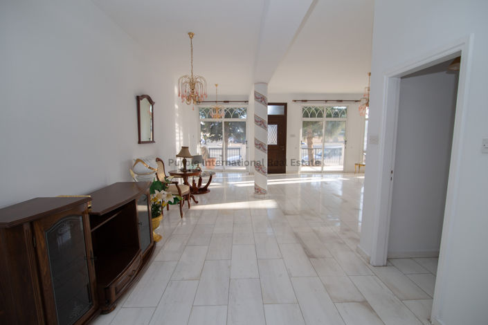 Image No.9-2 Bed Villa for sale