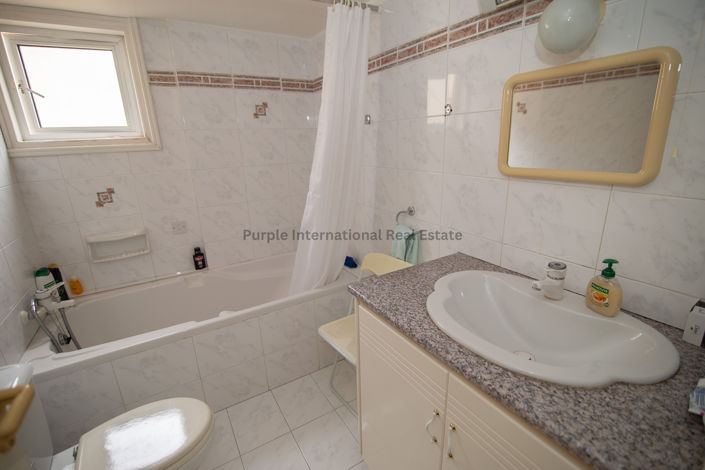 Image No.10-Villa de 4 chambres à vendre à Larnaca