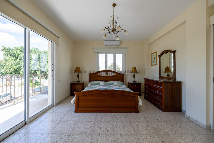 Image No.10-4 Bed Villa for sale