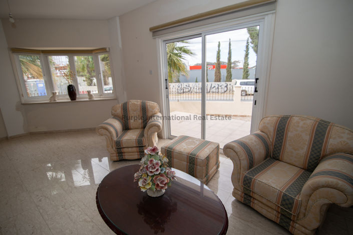 Image No.13-Villa de 4 chambres à vendre à Larnaca