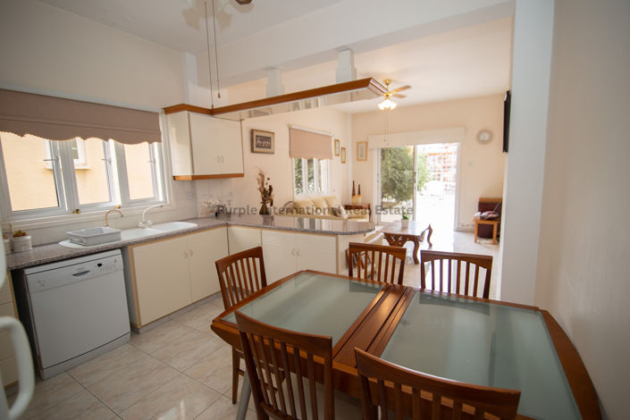 Image No.18-Villa de 4 chambres à vendre à Larnaca