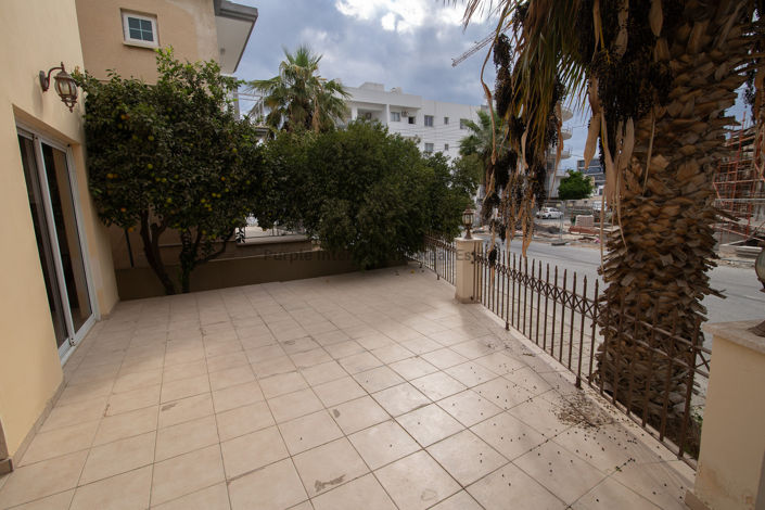 Image No.30-Villa de 4 chambres à vendre à Larnaca