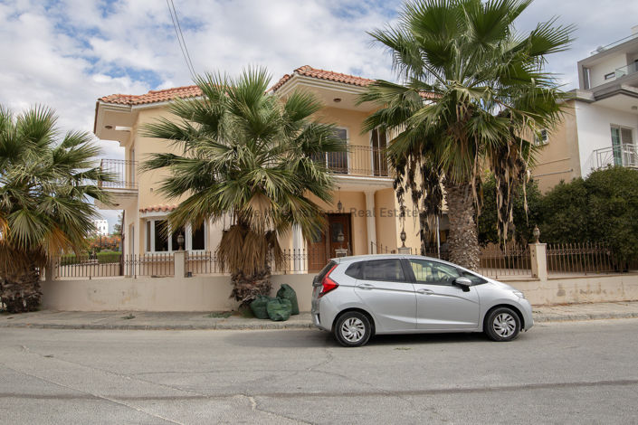 Image No.32-Villa de 4 chambres à vendre à Larnaca