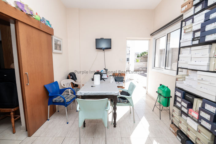 Image No.2-Bungalow de 4 chambres à vendre à Paralimni