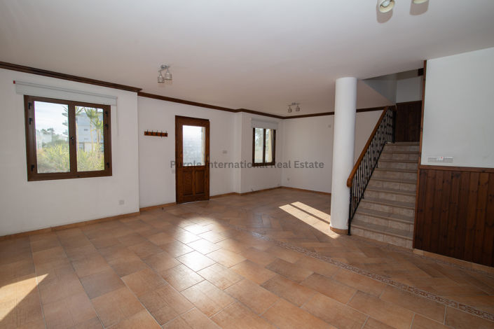 Image No.1-Villa de 4 chambres à vendre à Aradippou