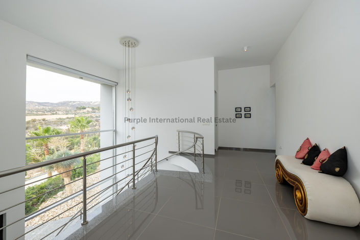 Image No.26-5 Bed Villa for sale