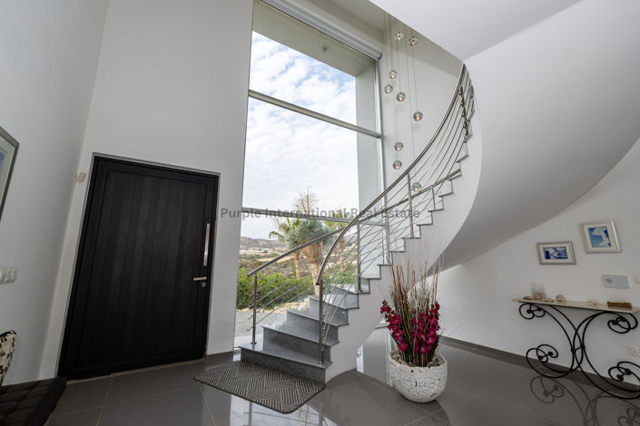 Image No.5-5 Bed Villa for sale