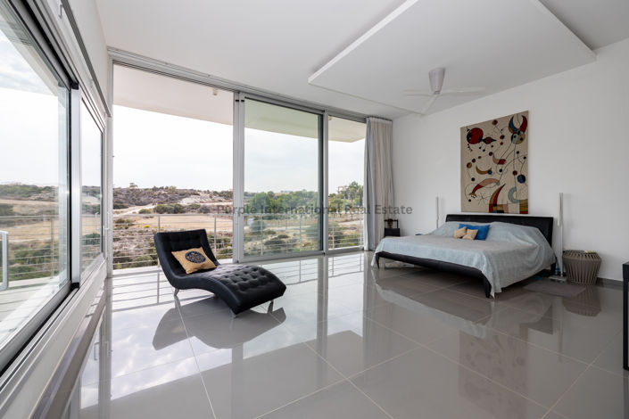 Image No.7-5 Bed Villa for sale