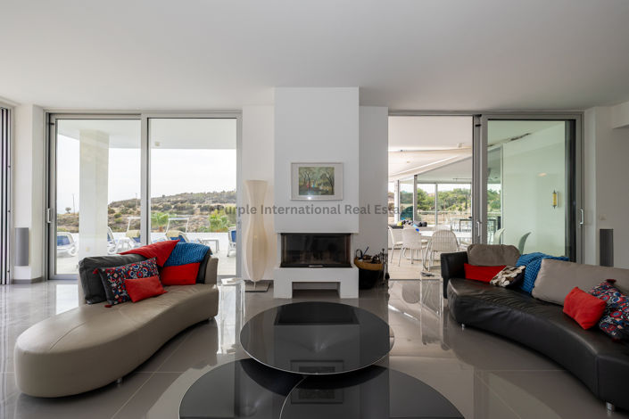 Image No.9-5 Bed Villa for sale