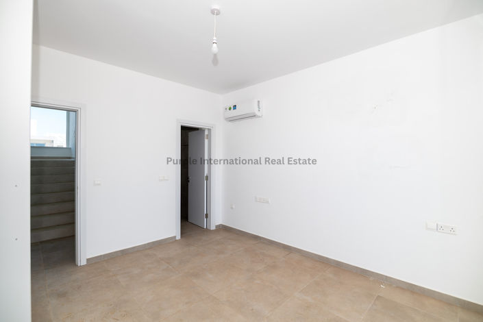 Image No.10-6 Bed Villa for sale