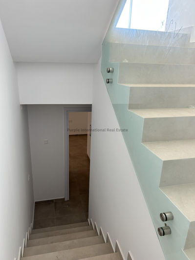 Image No.18-6 Bed Villa for sale