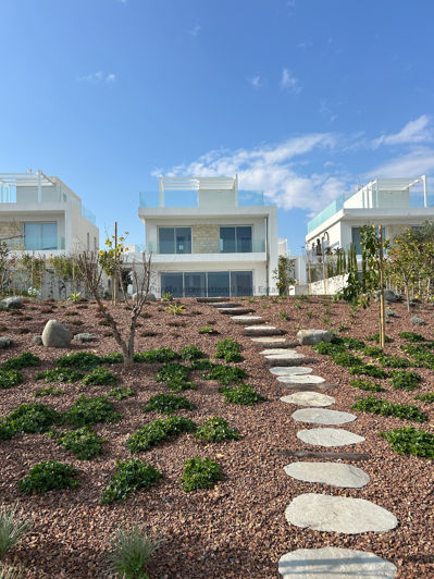 Image No.2-6 Bed Villa for sale