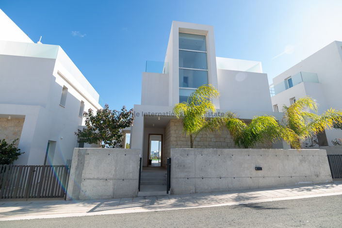 Image No.4-6 Bed Villa for sale