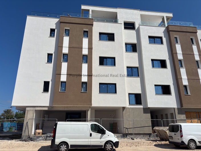 Image No.17-2 Bed Apartment for sale