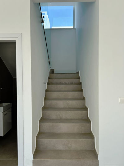 Image No.9-3 Bed Villa for sale