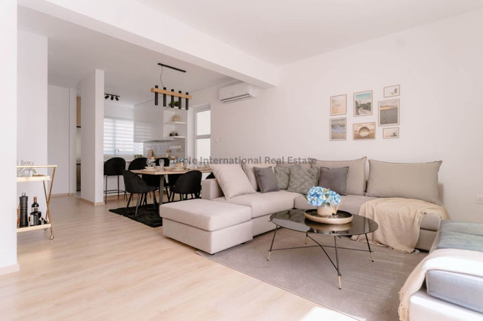 Image No.2-Villa de 3 chambres à vendre à Peyia