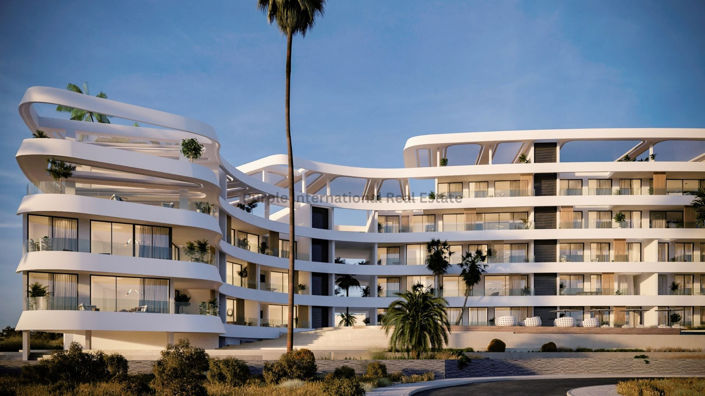 Image No.1-4 Bed Apartment for sale