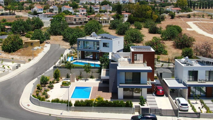 Image No.3-3 Bed Villa for sale