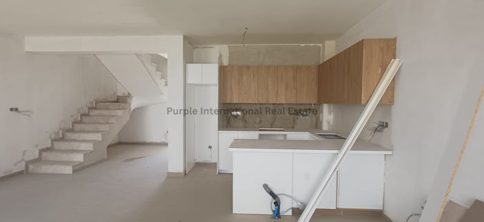 Image No.14-3 Bed Townhouse for sale