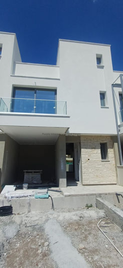 Image No.45-3 Bed Townhouse for sale