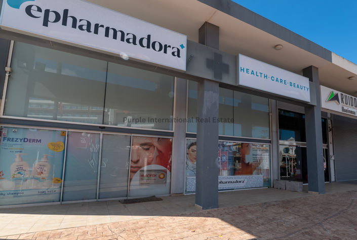 Image No.2-Commercial à vendre à Ayia Napa