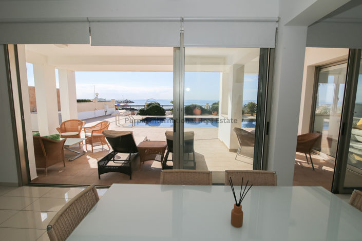 Image No.11-Villa de 4 chambres à vendre à Larnaca