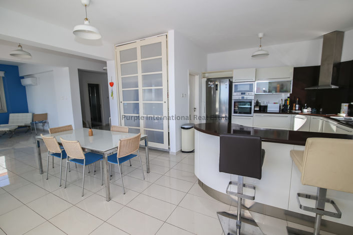 Image No.20-Villa de 4 chambres à vendre à Larnaca