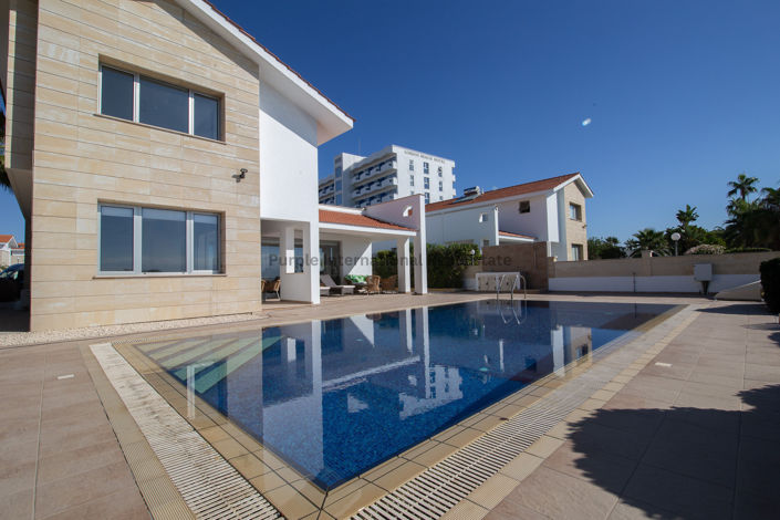 Image No.33-Villa de 4 chambres à vendre à Larnaca