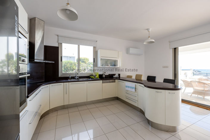 Image No.4-4 Bed Villa for sale