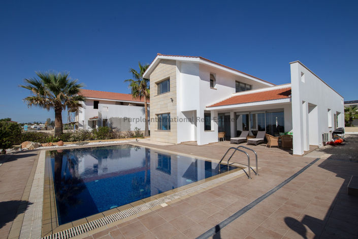 Image No.40-Villa de 4 chambres à vendre à Larnaca