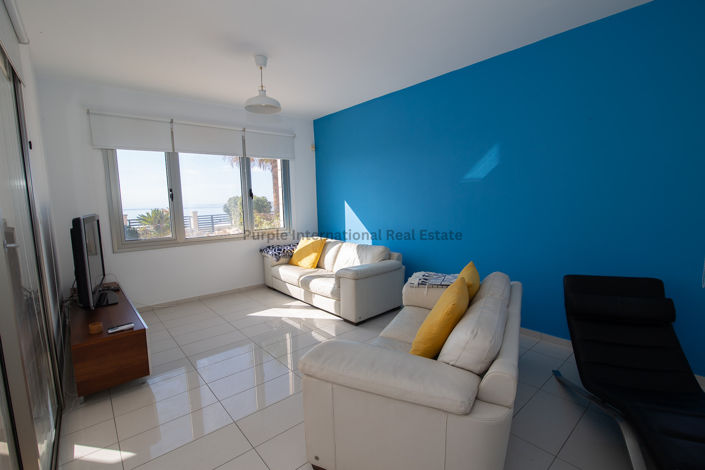 Image No.5-Villa de 4 chambres à vendre à Larnaca