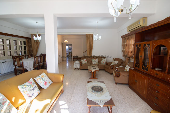 Image No.5-Villa de 4 chambres à vendre à Larnaca