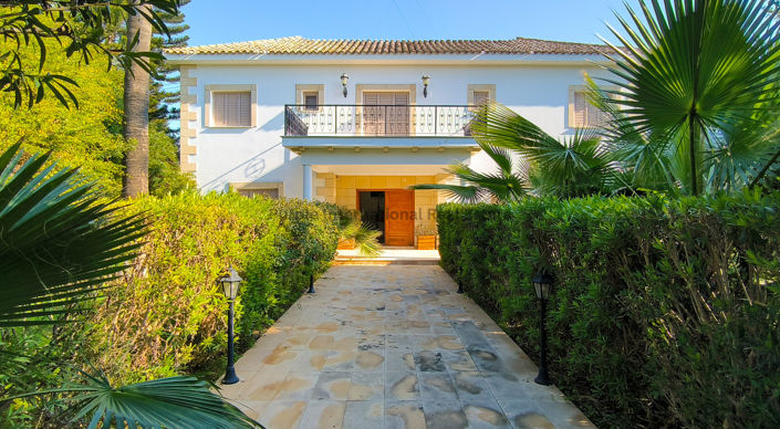 Image No.1-5 Bed Villa for sale