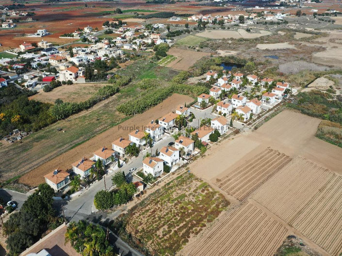 Image No.1-2 Bed Villa for sale